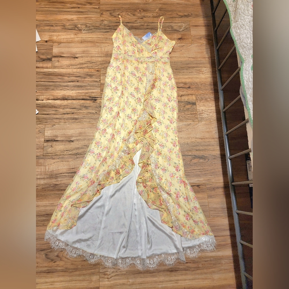 Majorelle Revolve Floral Yellow Maxi Dress Sold Out NWT sz L - Picture 2 of 4